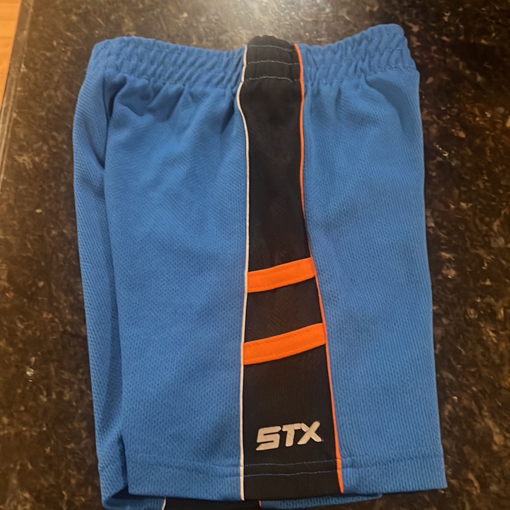 Shorts - Picture 3 of 3